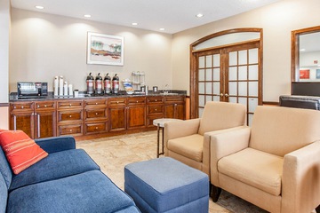 Breakfast/Coffee Service 22 of 27