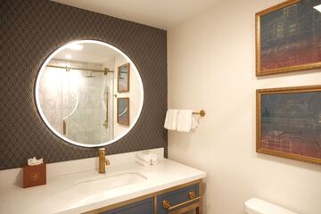 Bathroom sink