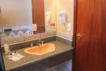Bathroom sink