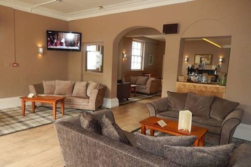 Lobby lounge