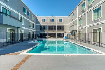 Pool 5 of 39