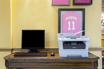 Business Center 52 of 53