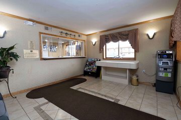 Check-in/check-out kiosk