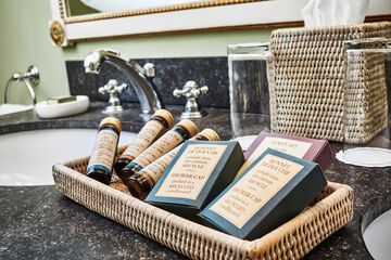 Bathroom amenities