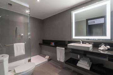Bathroom shower