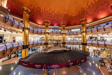 Shopping mall