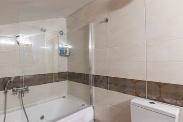 Jetted tub