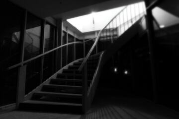 Handrails in stairways