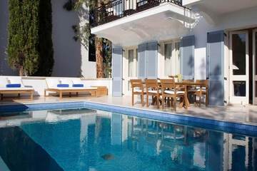 Private pool