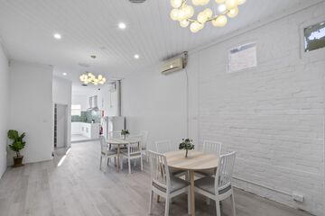 restaurant cafeteria