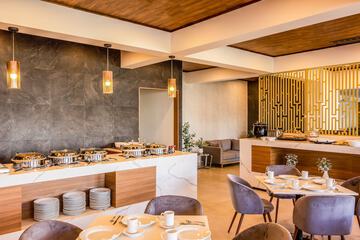 Breakfast buffet