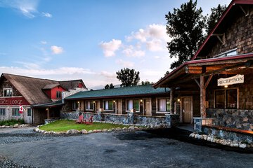Adirondack Spruce Lodge
