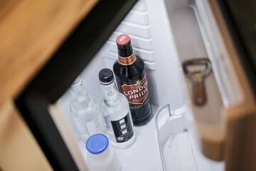 Mini-refrigerator