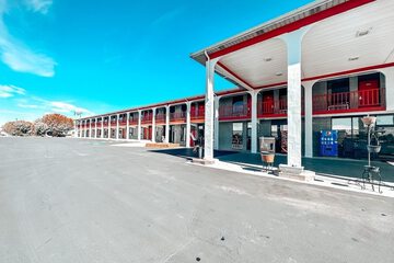 Laker Inn
