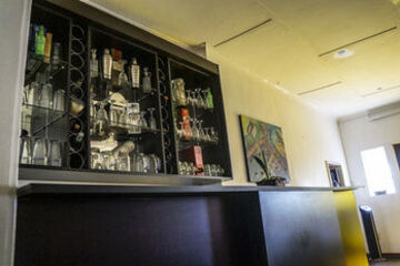 Hotel Bar