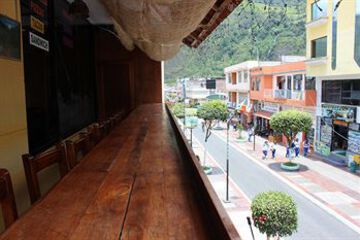 Hotel Bar