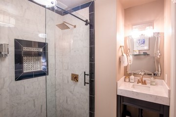 Bathroom shower