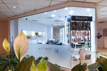 Hair salon