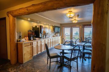 Breakfast area