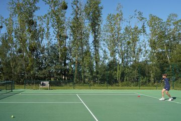 Tennis court