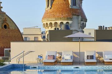 Rooftop pool