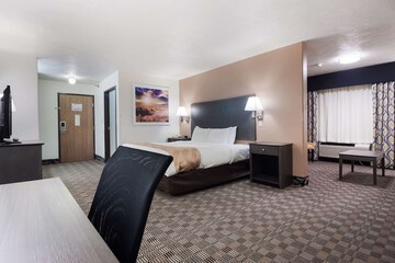 Room 27 of 38