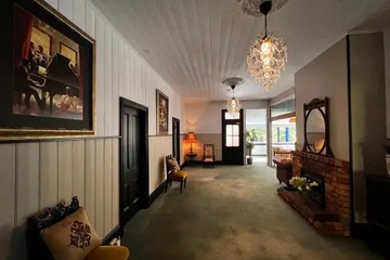 hotel_rooms