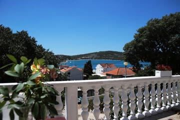 Photo 48