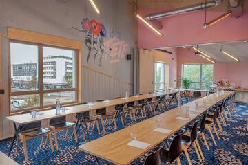 Meeting facility