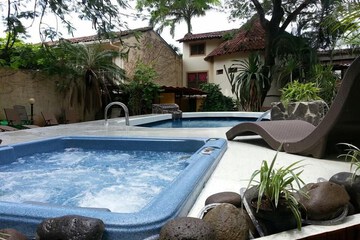 Outdoor spa tub