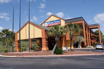 HomeTown Inn & Suites