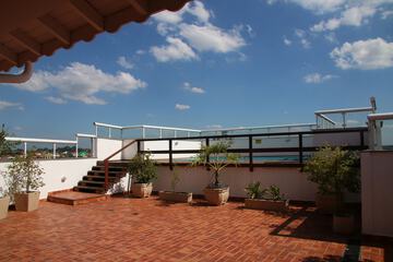 Rooftop terrace