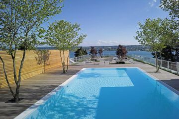 Rooftop pool