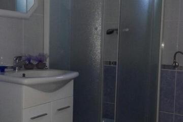 Photo 33
