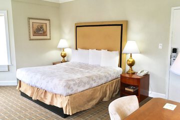 Room 11 of 39