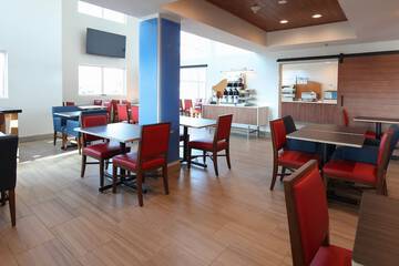 Breakfast/Coffee Service 32 of 34