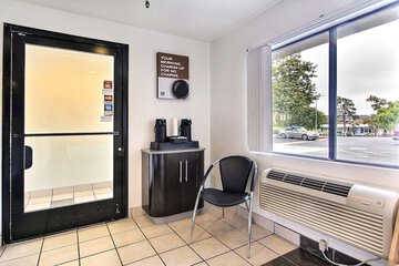 Breakfast/Coffee Service 26 of 26