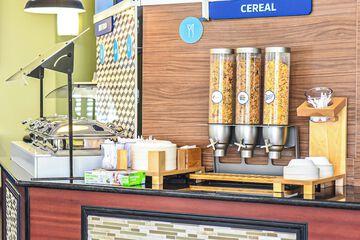 Breakfast/Coffee Service 109 of 113