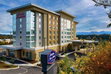 Hotel 2 of 49