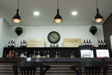 Sports bar
