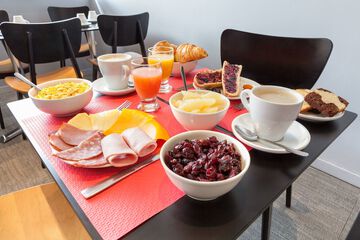 Breakfast meal