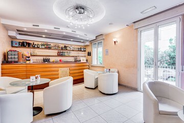 Snack bar