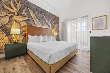 Room 40 of 100