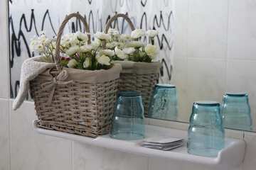 Bathroom amenities
