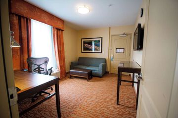 Room 23 of 85