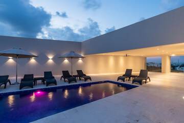 Rooftop pool