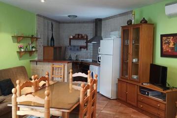 Photo 33