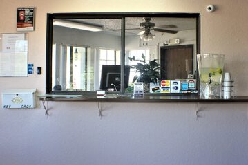 Check-in/check-out kiosk