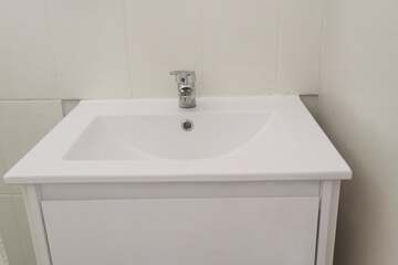 Bathroom sink