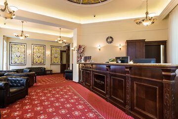 Concierge desk